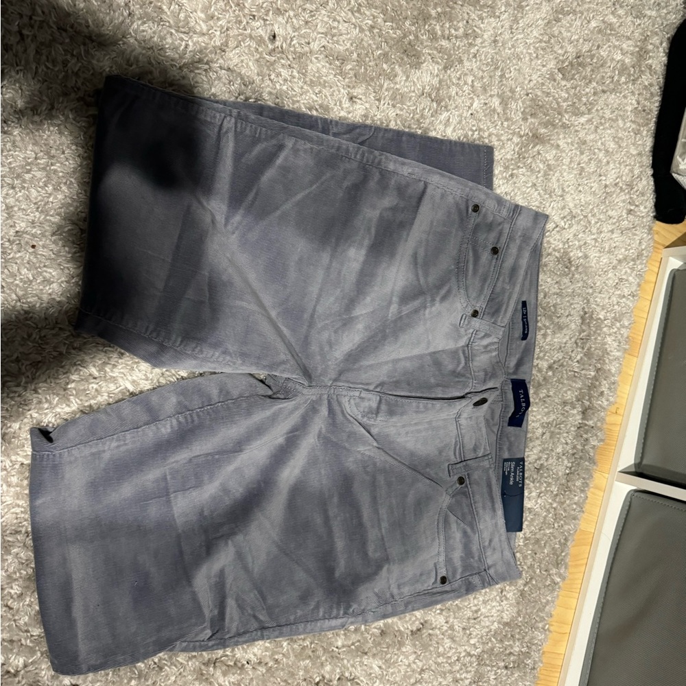 grey pants
